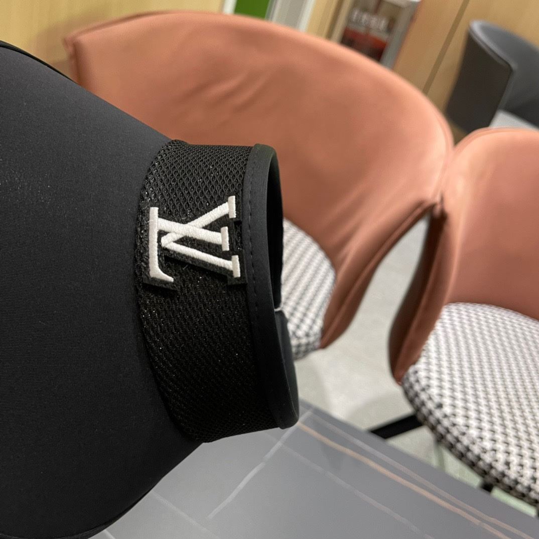 Louis Vuitton Caps